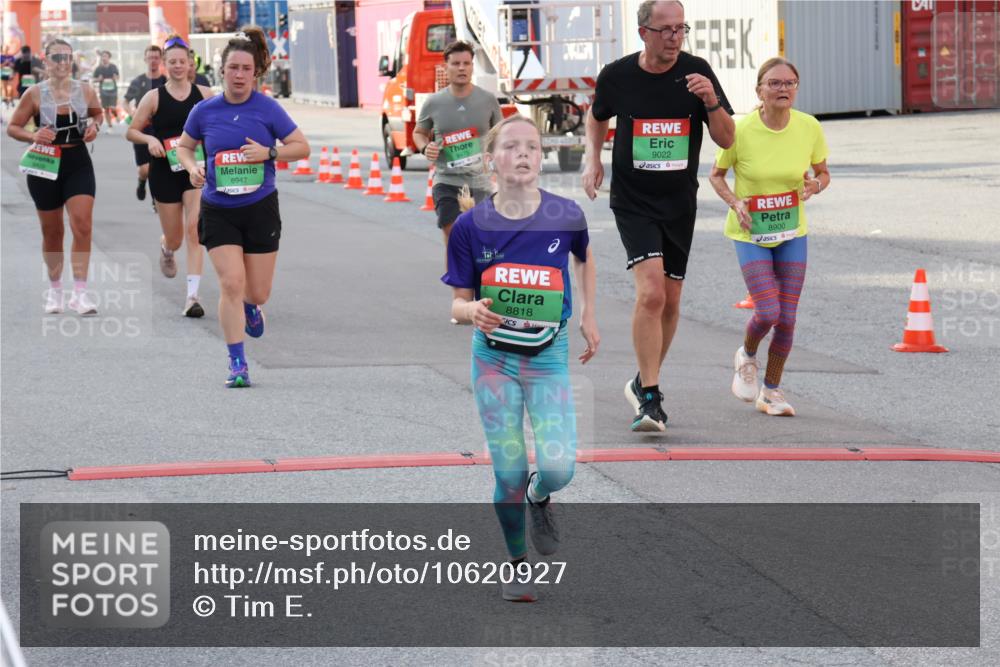 03.10.2026 - Köhlbrandbrückenlauf Tim E. http://msf.ph/oto/10620927 03.10.2026 16:23:50 Ziel 7293, 8181, 8449, 8473, 8818, 8897, 8900, 8947, 9022, 9118, 9374, 9428 meine-sportfotos.de
