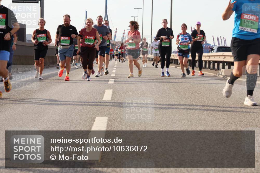 03.10.2026 - Köhlbrandbrückenlauf Mo-Foto http://msf.ph/oto/10636072 03.10.2026 16:07:15 Position 3 8843 meine-sportfotos.de