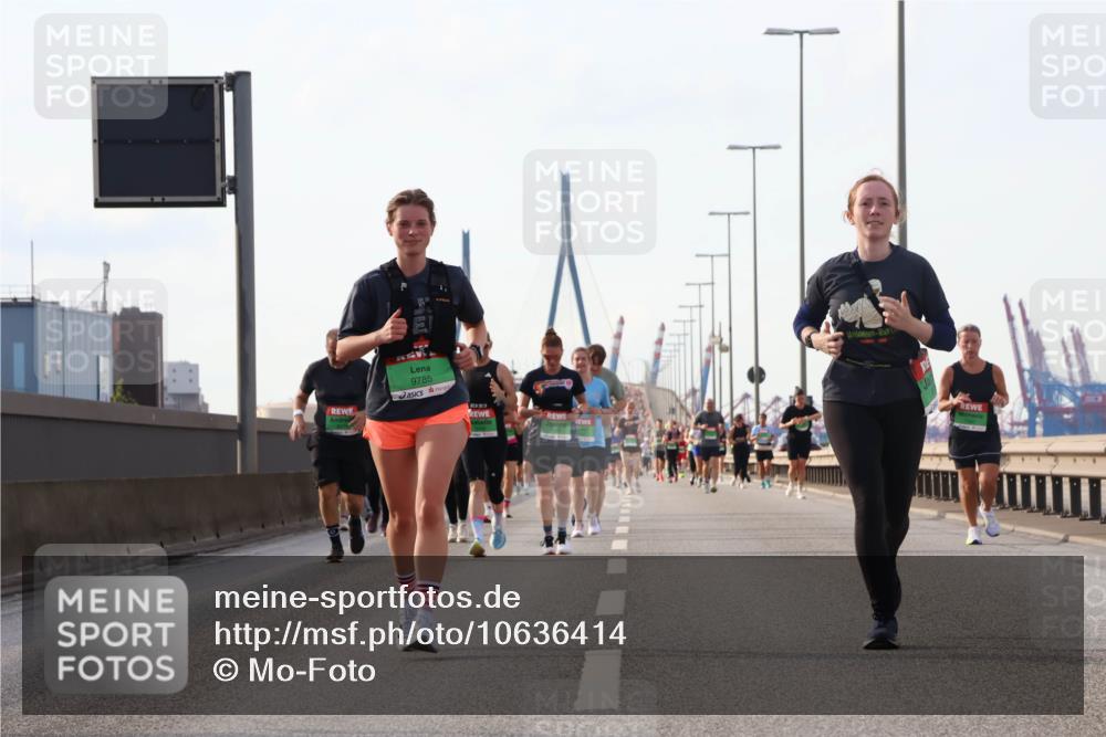03.10.2026 - Köhlbrandbrückenlauf Mo-Foto http://msf.ph/oto/10636414 03.10.2026 16:08:06 Position 3 9785 meine-sportfotos.de