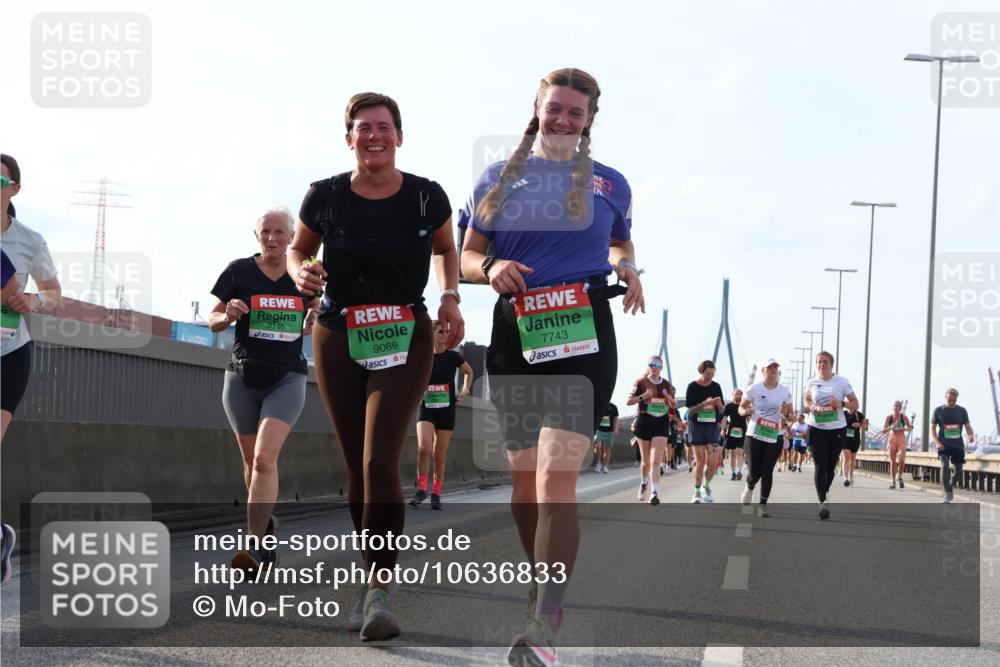 03.10.2026 - Köhlbrandbrückenlauf Mo-Foto http://msf.ph/oto/10636833 03.10.2026 16:08:55 Position 3 9146, 9069, 7743 meine-sportfotos.de