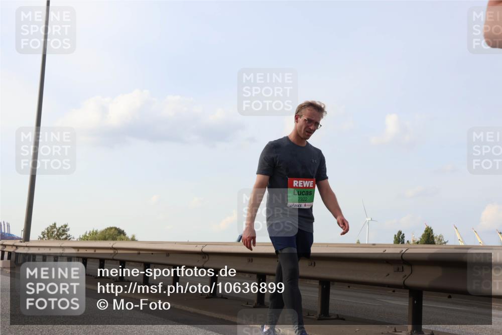 03.10.2026 - Köhlbrandbrückenlauf Mo-Foto http://msf.ph/oto/10636899 03.10.2026 16:09:10 Position 3 7922 meine-sportfotos.de