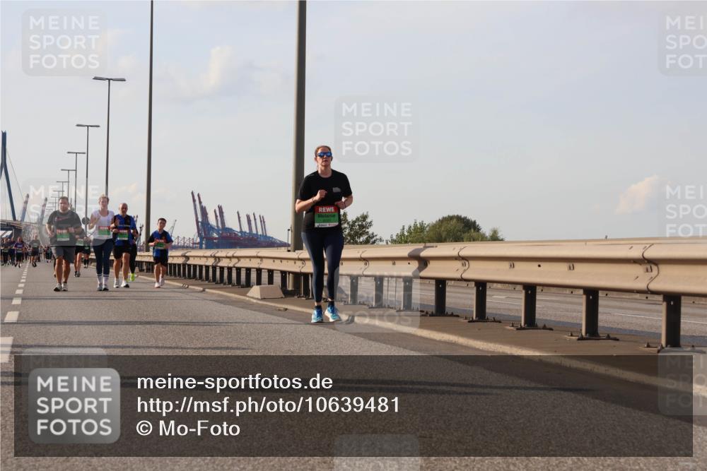 03.10.2026 - Köhlbrandbrückenlauf Mo-Foto http://msf.ph/oto/10639481 03.10.2026 16:15:23 Position 3  meine-sportfotos.de