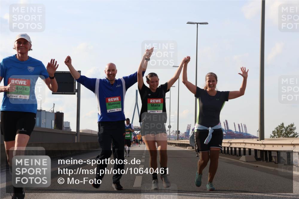 03.10.2026 - Köhlbrandbrückenlauf Mo-Foto http://msf.ph/oto/10640461 03.10.2026 16:18:34 Position 3 7633, 7348, 136, 7347 meine-sportfotos.de
