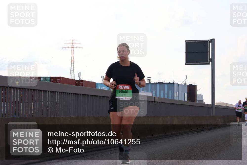 03.10.2026 - Köhlbrandbrückenlauf Mo-Foto http://msf.ph/oto/10641255 03.10.2026 16:20:44 Position 3 14, 9279 meine-sportfotos.de