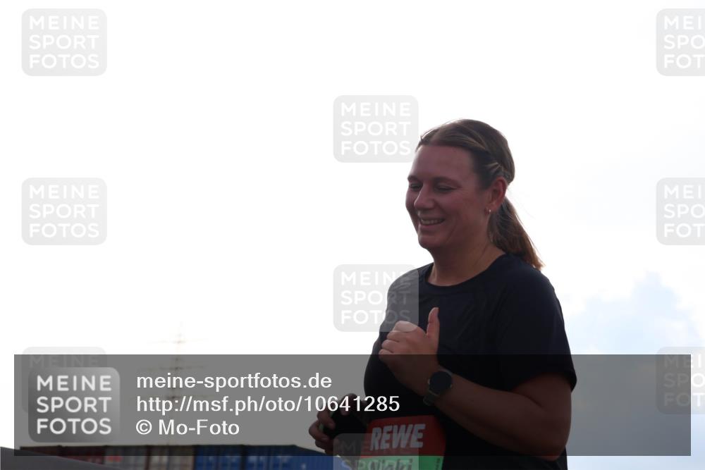 03.10.2026 - Köhlbrandbrückenlauf Mo-Foto http://msf.ph/oto/10641285 03.10.2026 16:20:47 Position 3  meine-sportfotos.de