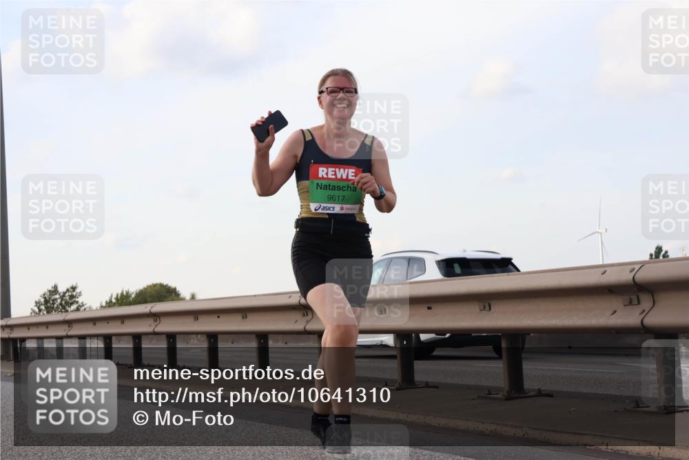 03.10.2026 - Köhlbrandbrückenlauf Mo-Foto http://msf.ph/oto/10641310 03.10.2026 16:20:52 Position 3 9617 meine-sportfotos.de