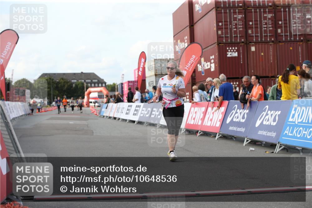03.10.2026 - Köhlbrandbrückenlauf Jannik Wohlers http://msf.ph/oto/10648536 03.10.2026 13:53:26 Ziel 6528 meine-sportfotos.de