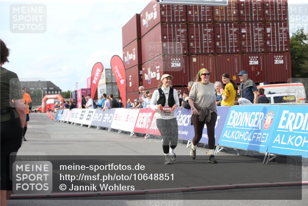 03.10.2026 - Köhlbrandbrückenlauf Jannik Wohlers http://msf.ph/oto/10648851 03.10.2026 13:53:57 Ziel 4854, 5404, 6190, 6353 meine-sportfotos.de