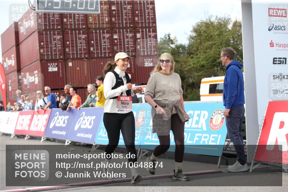 03.10.2026 - Köhlbrandbrückenlauf Jannik Wohlers http://msf.ph/oto/10648874 03.10.2026 13:53:59 Ziel 4854, 5404, 6190, 6353 meine-sportfotos.de