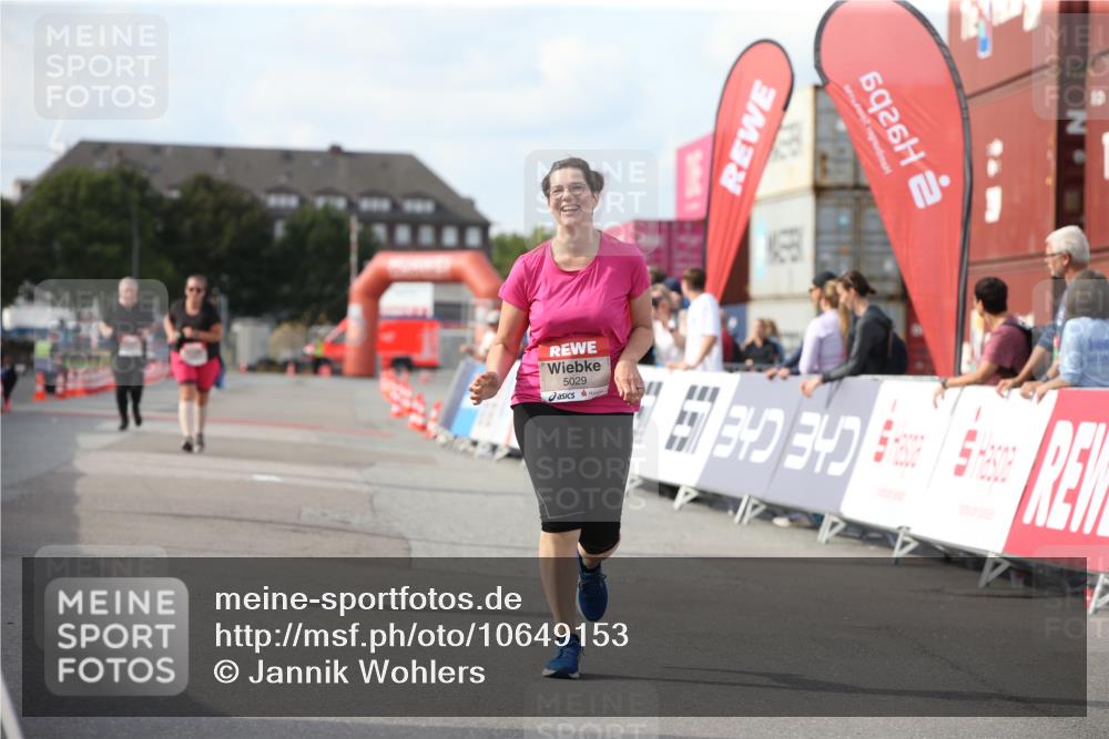 03.10.2026 - Köhlbrandbrückenlauf Jannik Wohlers http://msf.ph/oto/10649153 03.10.2026 13:54:32 Ziel 5029 meine-sportfotos.de
