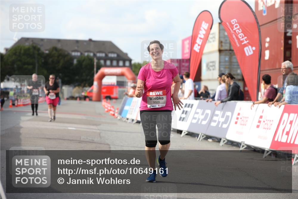 03.10.2026 - Köhlbrandbrückenlauf Jannik Wohlers http://msf.ph/oto/10649161 03.10.2026 13:54:32 Ziel 5029 meine-sportfotos.de