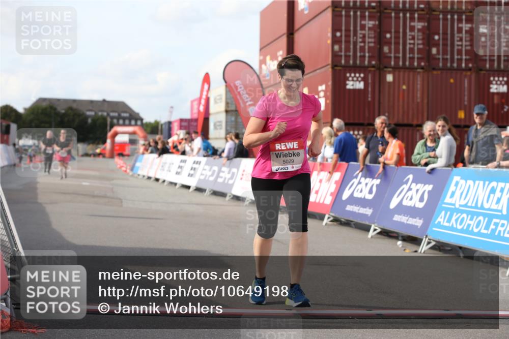 03.10.2026 - Köhlbrandbrückenlauf Jannik Wohlers http://msf.ph/oto/10649198 03.10.2026 13:54:35 Ziel 5029 meine-sportfotos.de