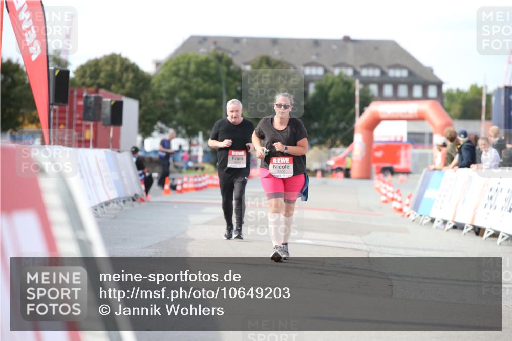 03.10.2026 - Köhlbrandbrückenlauf Jannik Wohlers http://msf.ph/oto/10649203 03.10.2026 13:54:40 Ziel 6366 meine-sportfotos.de