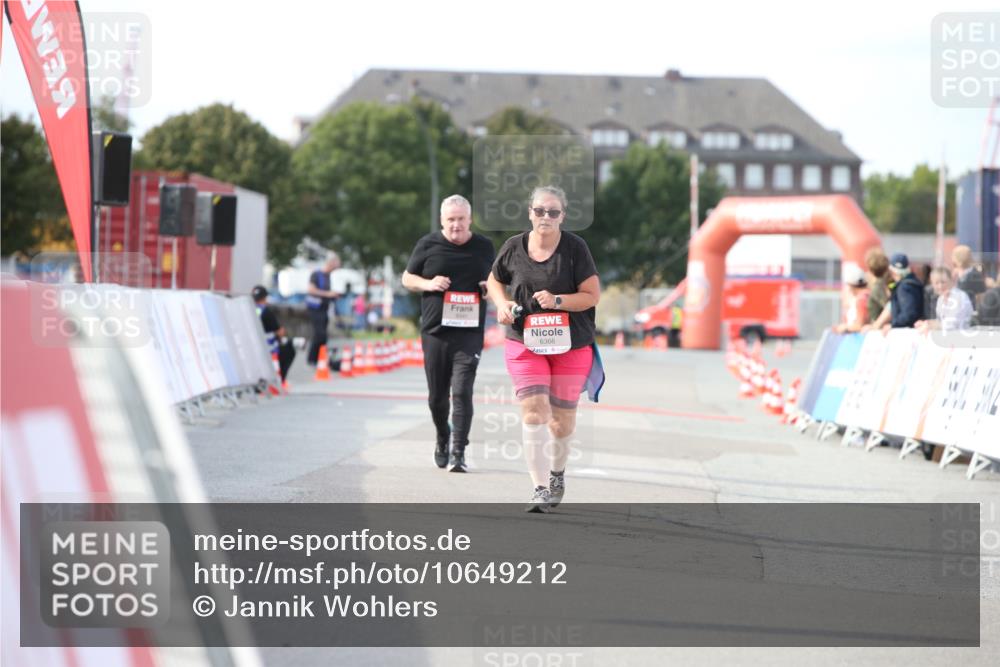 03.10.2026 - Köhlbrandbrückenlauf Jannik Wohlers http://msf.ph/oto/10649212 03.10.2026 13:54:40 Ziel 6366 meine-sportfotos.de