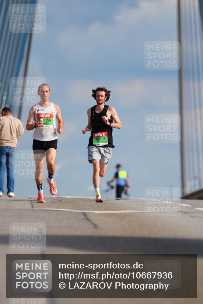 03.10.2026 - Köhlbrandbrückenlauf LAZAROV Photography http://msf.ph/oto/10667936 03.10.2026 15:16:24 Position 1 850, 7084 meine-sportfotos.de