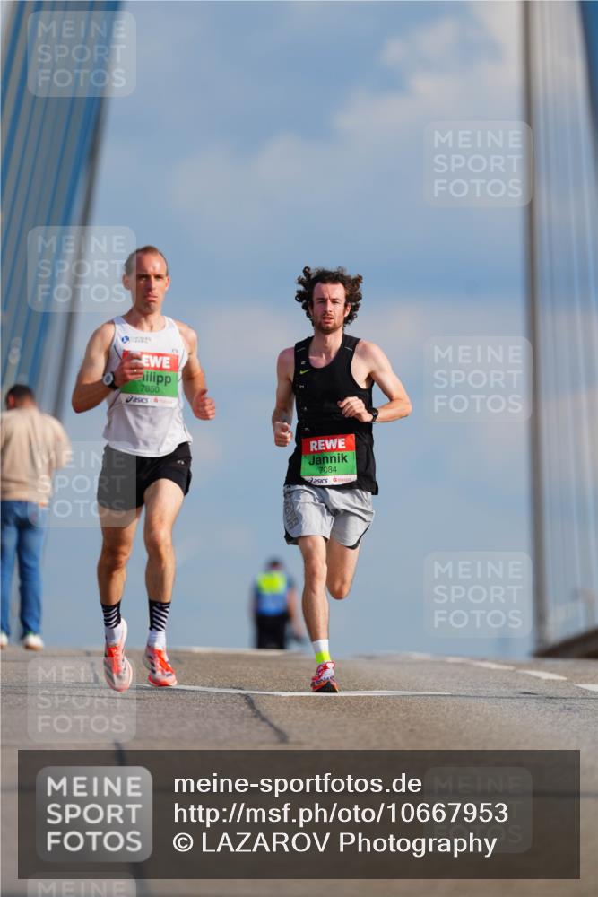 03.10.2026 - Köhlbrandbrückenlauf LAZAROV Photography http://msf.ph/oto/10667953 03.10.2026 15:16:26 Position 1 7850, 7084 meine-sportfotos.de