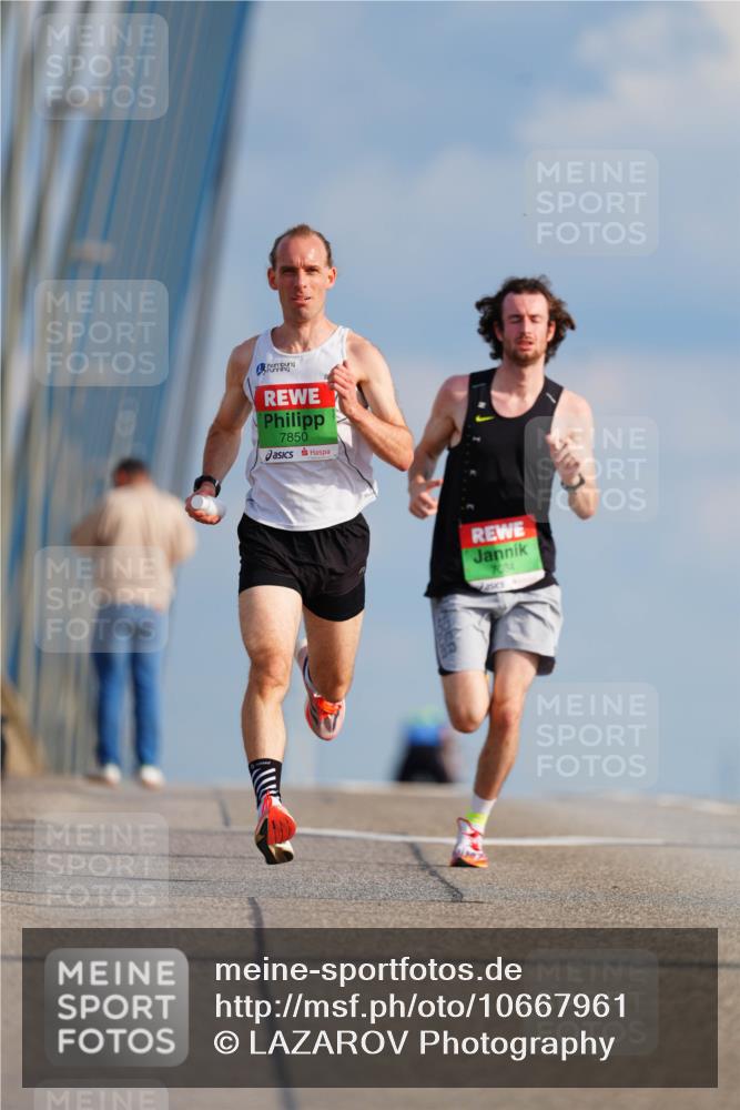 03.10.2026 - Köhlbrandbrückenlauf LAZAROV Photography http://msf.ph/oto/10667961 03.10.2026 15:16:28 Position 1 7850, 7034 meine-sportfotos.de