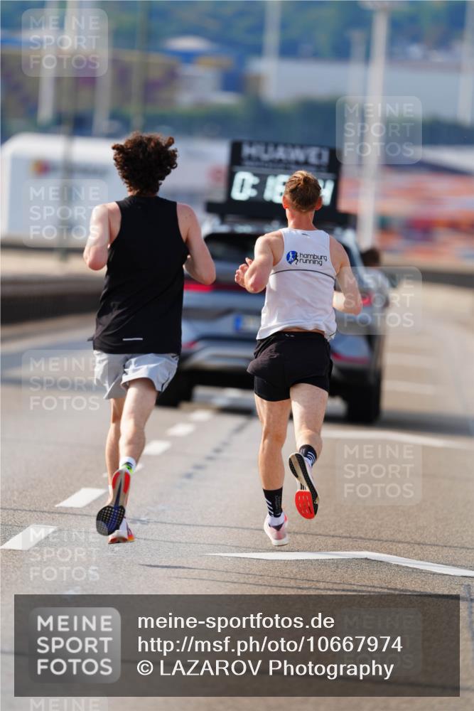 03.10.2026 - Köhlbrandbrückenlauf LAZAROV Photography http://msf.ph/oto/10667974 03.10.2026 15:16:43 Position 1  meine-sportfotos.de