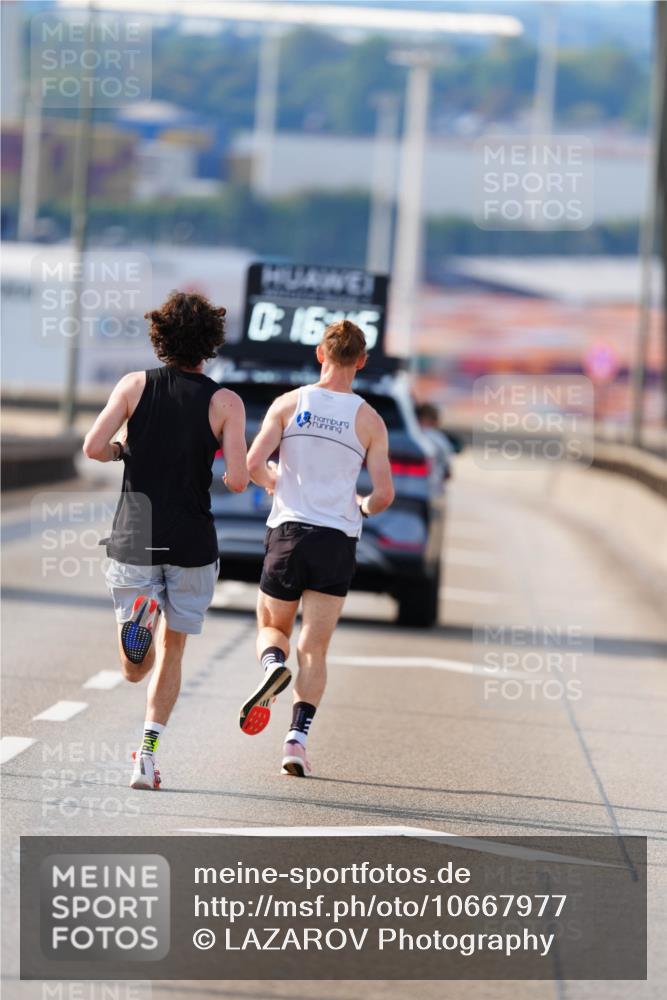 03.10.2026 - Köhlbrandbrückenlauf LAZAROV Photography http://msf.ph/oto/10667977 03.10.2026 15:16:44 Position 1 165 meine-sportfotos.de