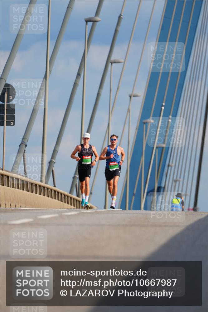 03.10.2026 - Köhlbrandbrückenlauf LAZAROV Photography http://msf.ph/oto/10667987 03.10.2026 15:16:58 Position 1  meine-sportfotos.de