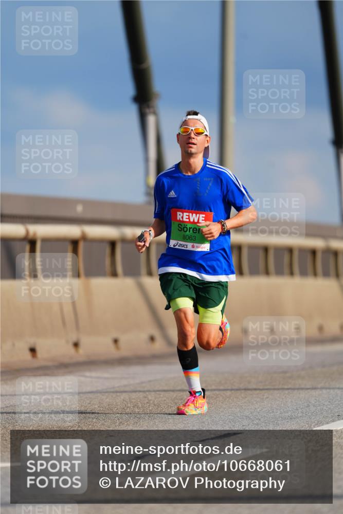 03.10.2026 - Köhlbrandbrückenlauf LAZAROV Photography http://msf.ph/oto/10668061 03.10.2026 15:17:50 Position 1 8063 meine-sportfotos.de