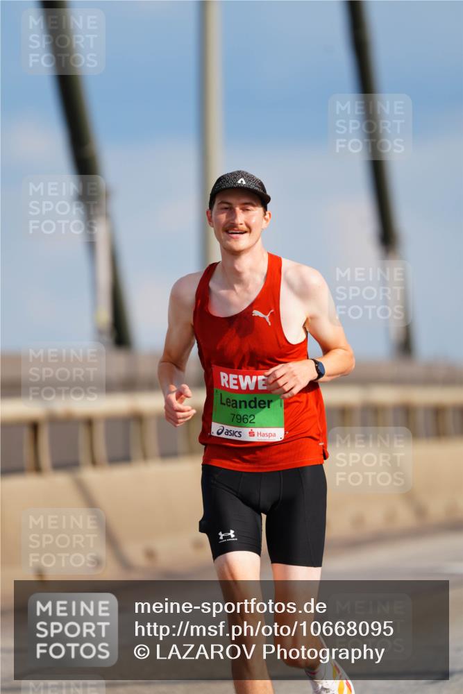 03.10.2026 - Köhlbrandbrückenlauf LAZAROV Photography http://msf.ph/oto/10668095 03.10.2026 15:18:13 Position 1 7962 meine-sportfotos.de
