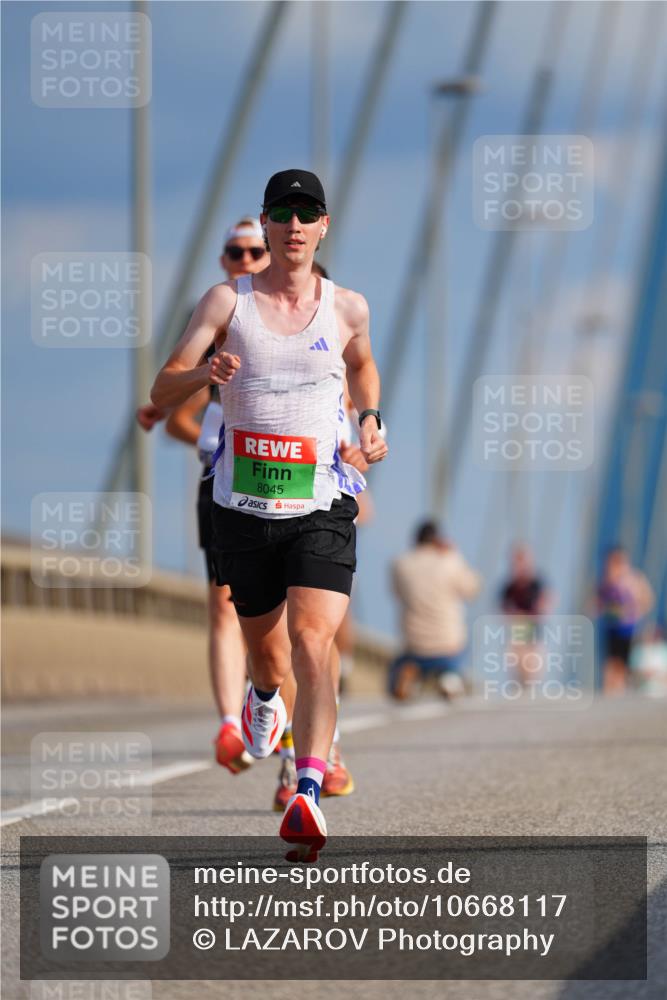 03.10.2026 - Köhlbrandbrückenlauf LAZAROV Photography http://msf.ph/oto/10668117 03.10.2026 15:18:22 Position 1 8045 meine-sportfotos.de