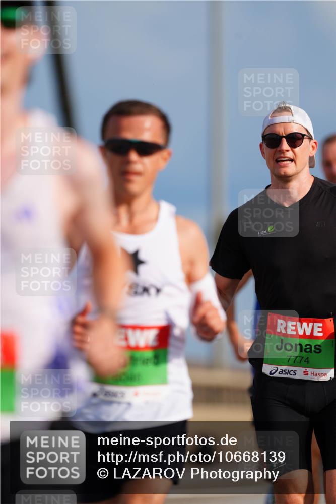 03.10.2026 - Köhlbrandbrückenlauf LAZAROV Photography http://msf.ph/oto/10668139 03.10.2026 15:18:27 Position 1 7774 meine-sportfotos.de