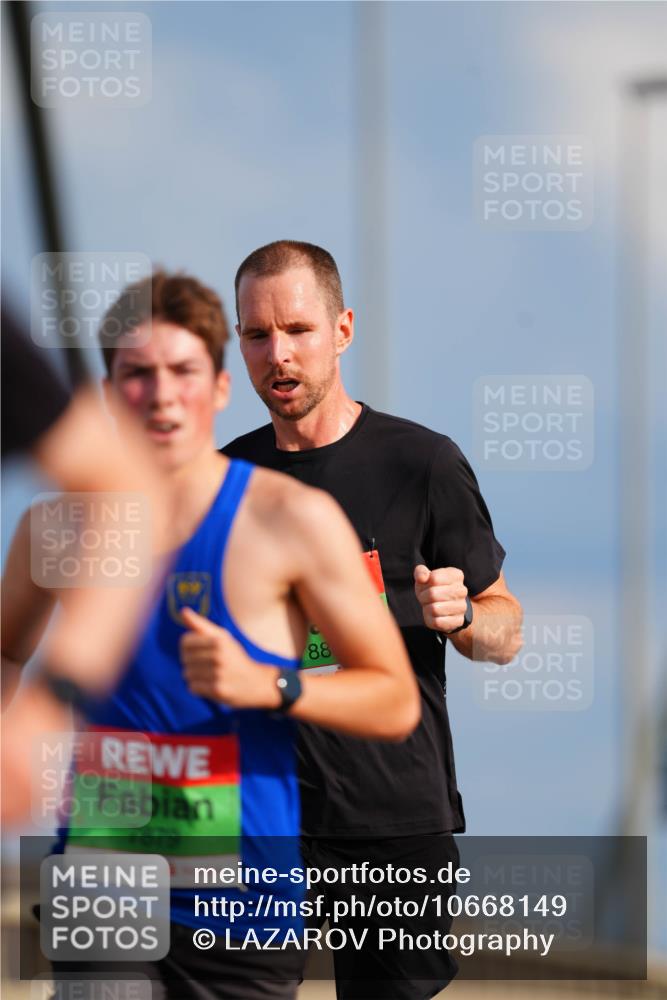 03.10.2026 - Köhlbrandbrückenlauf LAZAROV Photography http://msf.ph/oto/10668149 03.10.2026 15:18:29 Position 1 7879, 88 meine-sportfotos.de