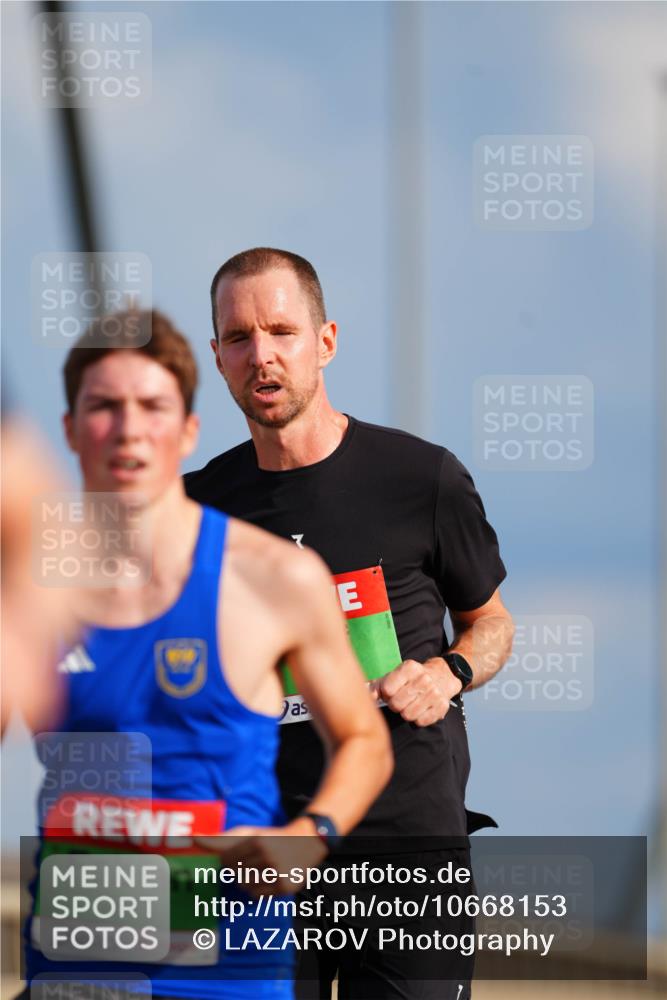 03.10.2026 - Köhlbrandbrückenlauf LAZAROV Photography http://msf.ph/oto/10668153 03.10.2026 15:18:29 Position 1 7879, 100 meine-sportfotos.de