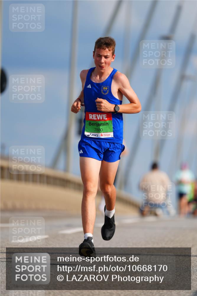 03.10.2026 - Köhlbrandbrückenlauf LAZAROV Photography http://msf.ph/oto/10668170 03.10.2026 15:18:35 Position 1 7880 meine-sportfotos.de