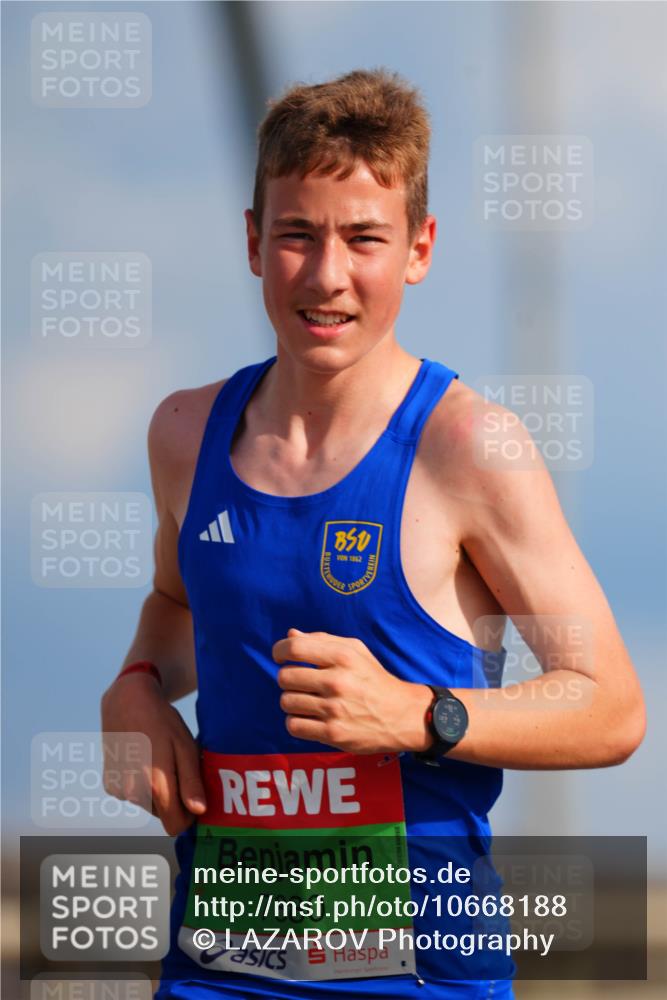 03.10.2026 - Köhlbrandbrückenlauf LAZAROV Photography http://msf.ph/oto/10668188 03.10.2026 15:18:39 Position 1 1862, 7880 meine-sportfotos.de