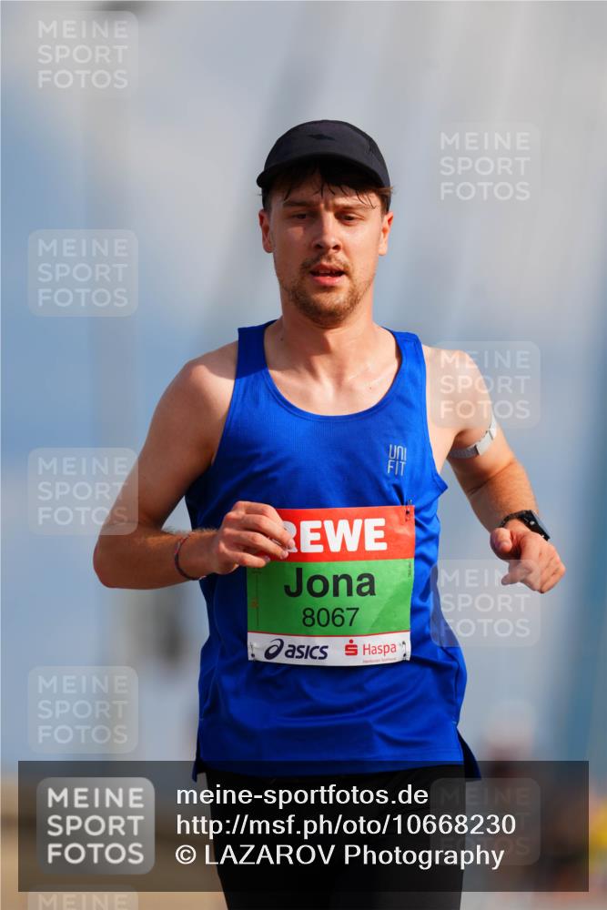 03.10.2026 - Köhlbrandbrückenlauf LAZAROV Photography http://msf.ph/oto/10668230 03.10.2026 15:18:48 Position 1 8067 meine-sportfotos.de