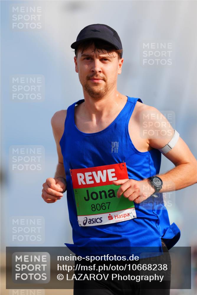 03.10.2026 - Köhlbrandbrückenlauf LAZAROV Photography http://msf.ph/oto/10668238 03.10.2026 15:18:48 Position 1 8067 meine-sportfotos.de