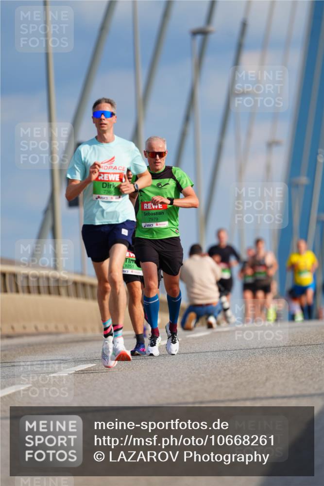 03.10.2026 - Köhlbrandbrückenlauf LAZAROV Photography http://msf.ph/oto/10668261 03.10.2026 15:18:53 Position 1 7368, 8251, 7979 meine-sportfotos.de