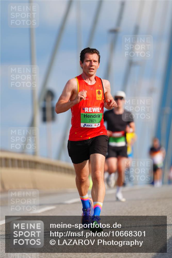 03.10.2026 - Köhlbrandbrückenlauf LAZAROV Photography http://msf.ph/oto/10668301 03.10.2026 15:19:00 Position 1 7871 meine-sportfotos.de