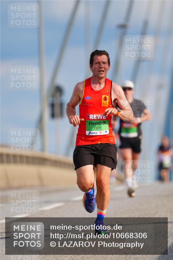 03.10.2026 - Köhlbrandbrückenlauf LAZAROV Photography http://msf.ph/oto/10668306 03.10.2026 15:19:01 Position 1 7871 meine-sportfotos.de