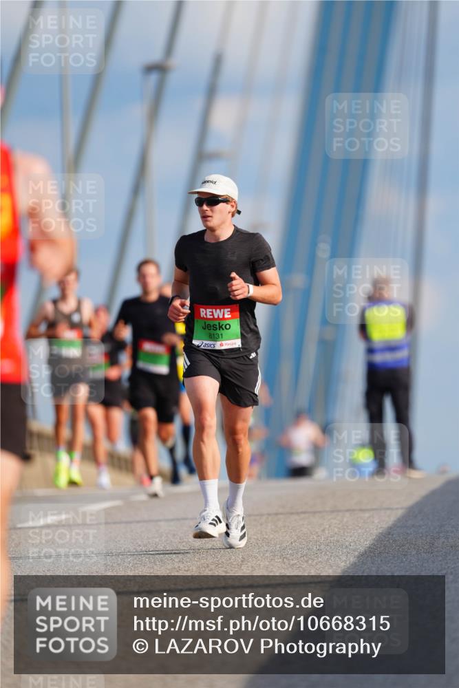03.10.2026 - Köhlbrandbrückenlauf LAZAROV Photography http://msf.ph/oto/10668315 03.10.2026 15:19:03 Position 1 8131 meine-sportfotos.de