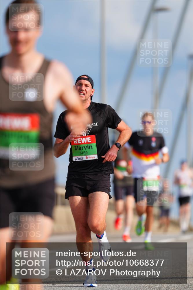 03.10.2026 - Köhlbrandbrückenlauf LAZAROV Photography http://msf.ph/oto/10668377 03.10.2026 15:19:16 Position 1 7459 meine-sportfotos.de