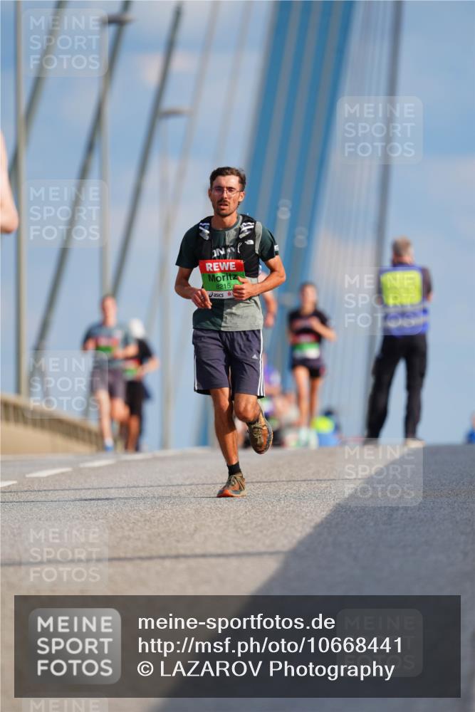 03.10.2026 - Köhlbrandbrückenlauf LAZAROV Photography http://msf.ph/oto/10668441 03.10.2026 15:19:32 Position 1 8215 meine-sportfotos.de