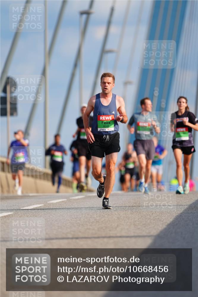 03.10.2026 - Köhlbrandbrückenlauf LAZAROV Photography http://msf.ph/oto/10668456 03.10.2026 15:19:39 Position 1 8048 meine-sportfotos.de