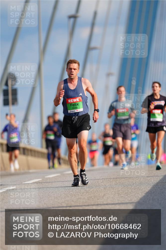 03.10.2026 - Köhlbrandbrückenlauf LAZAROV Photography http://msf.ph/oto/10668462 03.10.2026 15:19:40 Position 1 8048 meine-sportfotos.de