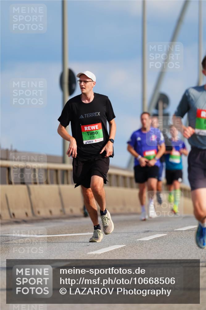 03.10.2026 - Köhlbrandbrückenlauf LAZAROV Photography http://msf.ph/oto/10668506 03.10.2026 15:19:48 Position 1 8112 meine-sportfotos.de
