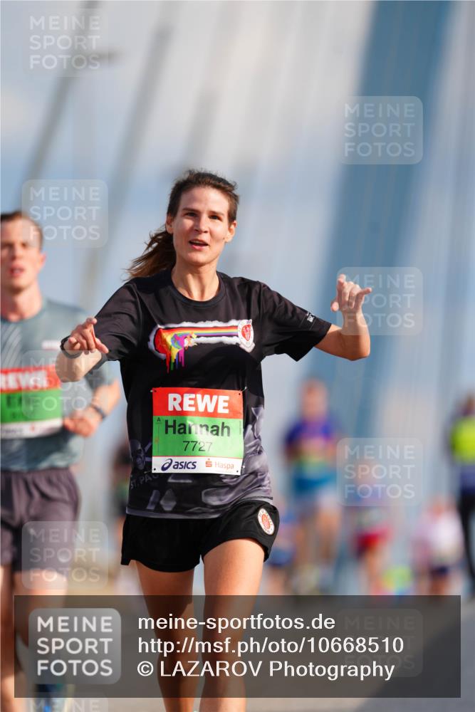 03.10.2026 - Köhlbrandbrückenlauf LAZAROV Photography http://msf.ph/oto/10668510 03.10.2026 15:19:49 Position 1 7727 meine-sportfotos.de