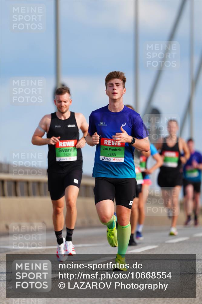 03.10.2026 - Köhlbrandbrückenlauf LAZAROV Photography http://msf.ph/oto/10668554 03.10.2026 15:19:58 Position 1 7426, 7383 meine-sportfotos.de
