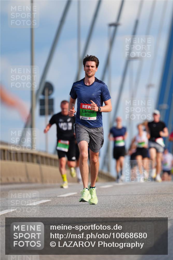 03.10.2026 - Köhlbrandbrückenlauf LAZAROV Photography http://msf.ph/oto/10668680 03.10.2026 15:20:17 Position 1 8097 meine-sportfotos.de