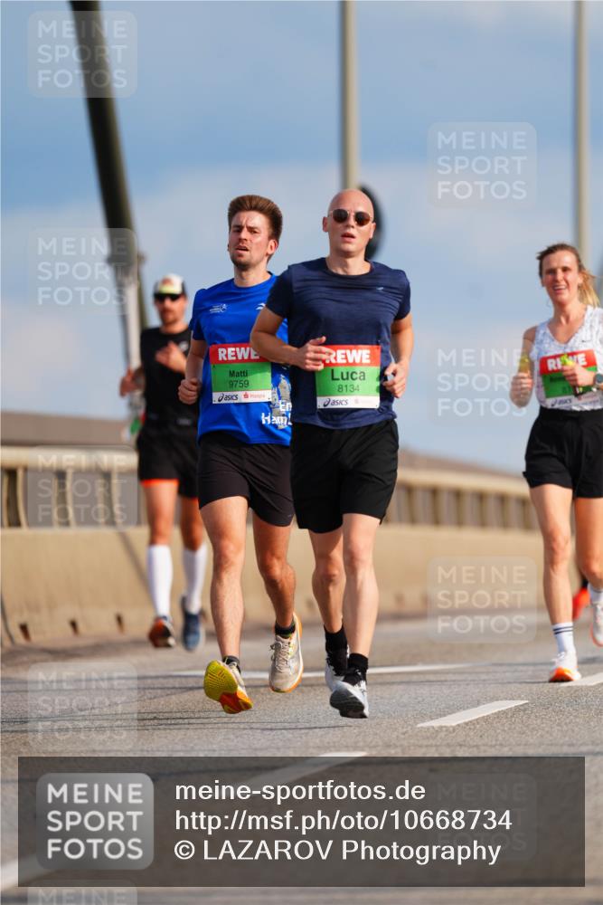 03.10.2026 - Köhlbrandbrückenlauf LAZAROV Photography http://msf.ph/oto/10668734 03.10.2026 15:20:30 Position 1 9759, 8134 meine-sportfotos.de