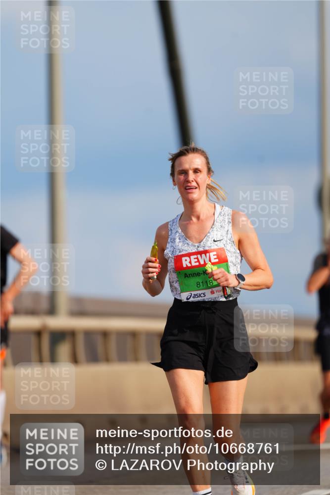 03.10.2026 - Köhlbrandbrückenlauf LAZAROV Photography http://msf.ph/oto/10668761 03.10.2026 15:20:35 Position 1 8118 meine-sportfotos.de