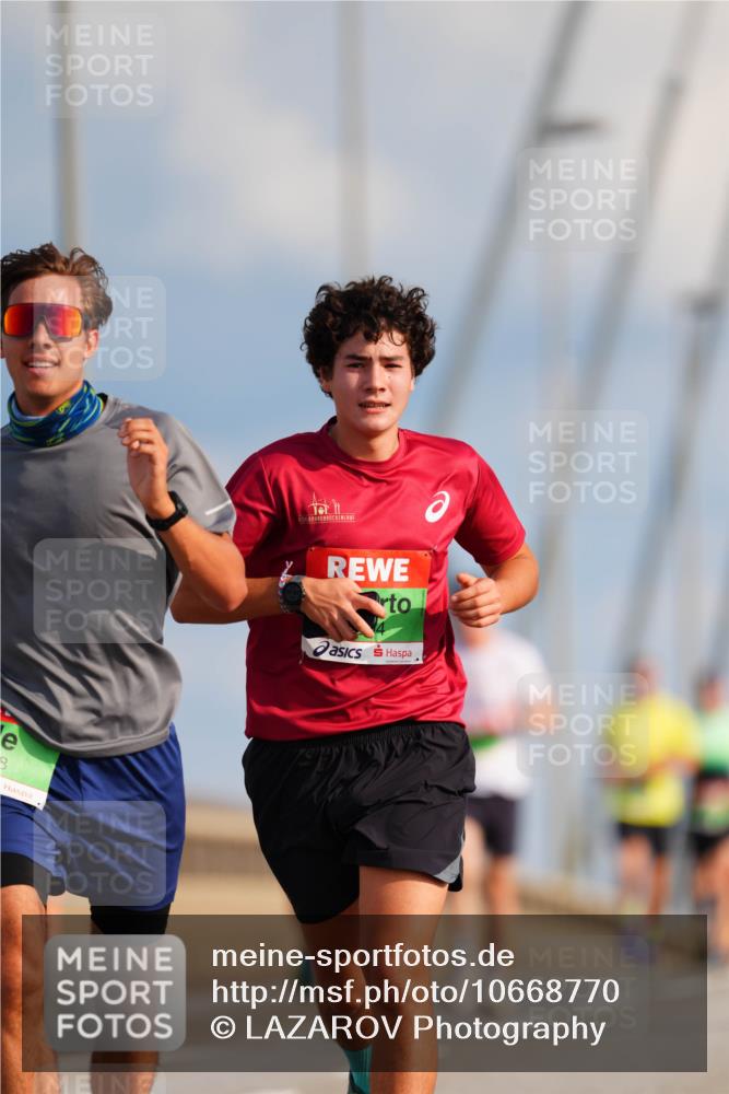 03.10.2026 - Köhlbrandbrückenlauf LAZAROV Photography http://msf.ph/oto/10668770 03.10.2026 15:20:36 Position 1 8 meine-sportfotos.de