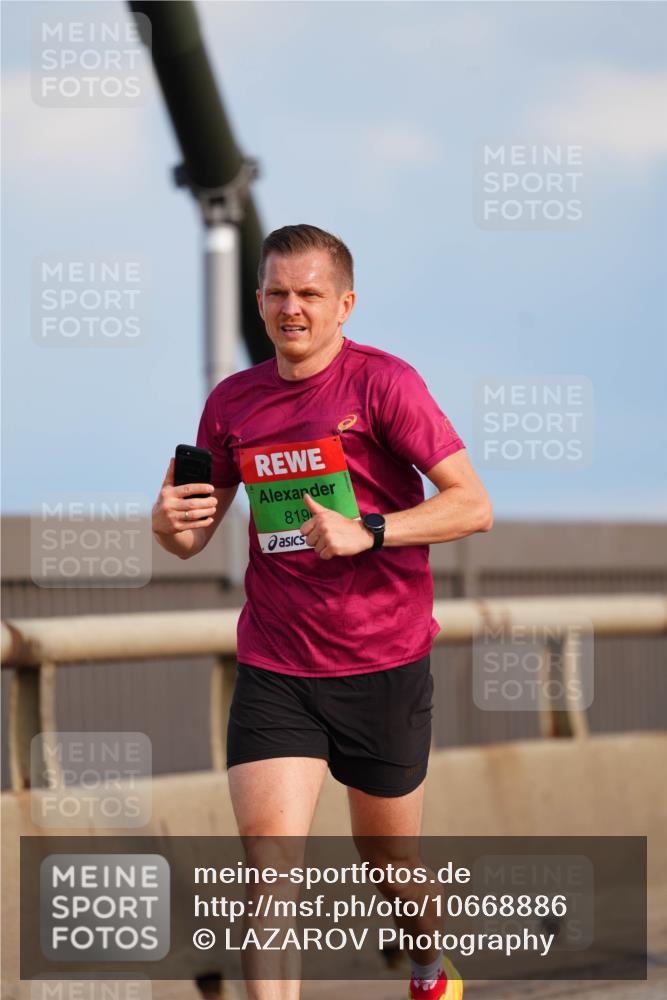03.10.2026 - Köhlbrandbrückenlauf LAZAROV Photography http://msf.ph/oto/10668886 03.10.2026 15:21:00 Position 1 819 meine-sportfotos.de